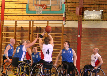 短信轰炸机网页版在线